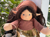 Sitting Friend Elf - Arwen
